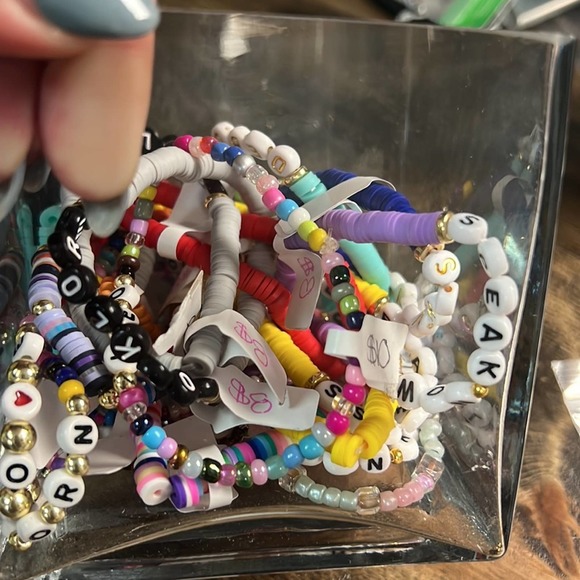 Grab Bag of Thirteen Friendship Bracelets - Picture 4 of 4